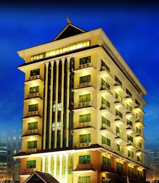 Hotel D'Wangsa Maluku Giacarta Esterno foto